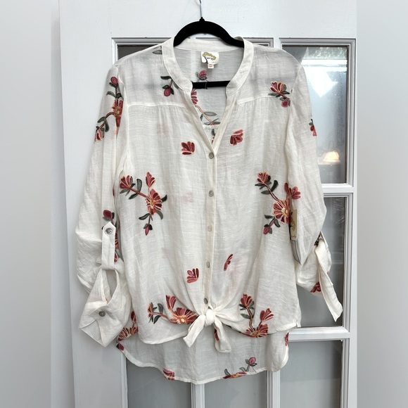 Fig and Flower Button Up Shirt Size Medium M Embroidered Floral  Semi Sheer NWT - Picture 1 of 12